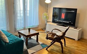 appartement 2 pièces 5min gare val d'Europe parking inclus
